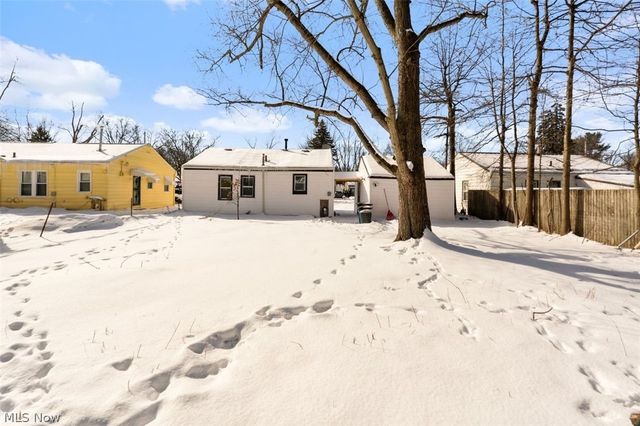 2401 Greenvale Road, Cleveland, OH 44121