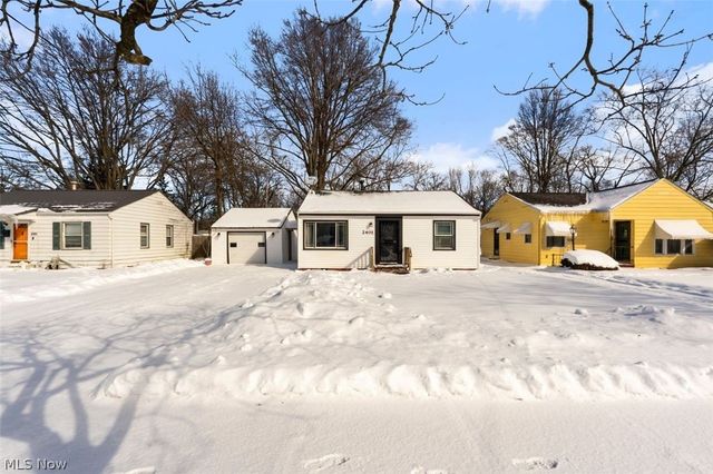 2401 Greenvale Road, Cleveland, OH 44121