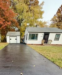 2401 Greenvale Road, Cleveland, OH 44121