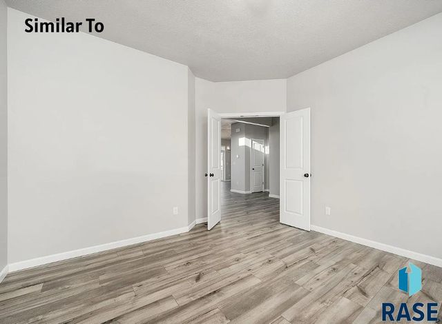 909 S Country Club Ave Avenue, Brandon, SD 57005