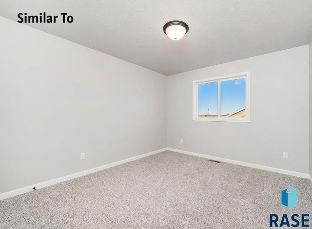 909 S Country Club Ave Avenue, Brandon, SD 57005