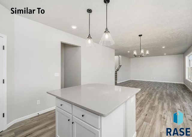 909 S Country Club Ave Avenue, Brandon, SD 57005