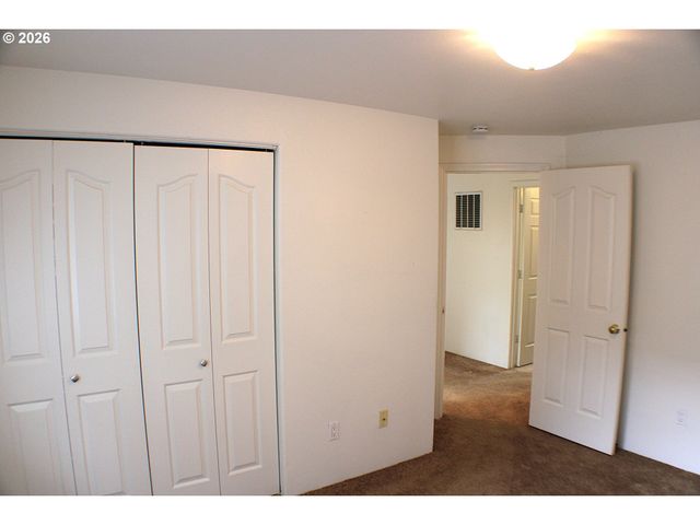 439 CHANDLER Dr, Roseburg, OR 97471