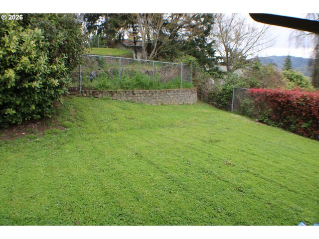 439 CHANDLER Dr, Roseburg, OR 97471