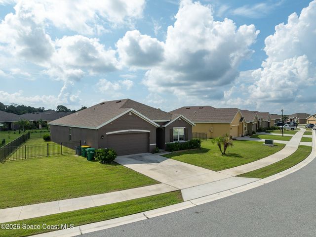 3524 Sandhill Crane Circle, Mims, FL 32754