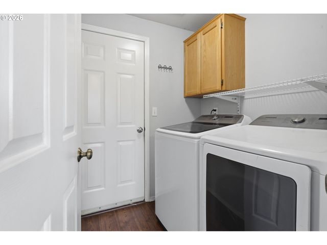 728 E HERITAGE Loop, La Center, WA 98629