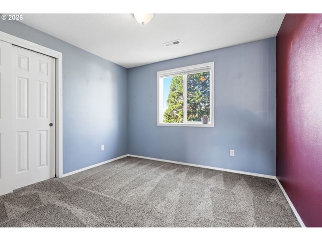 728 E HERITAGE Loop, La Center, WA 98629