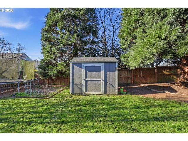 728 E HERITAGE Loop, La Center, WA 98629