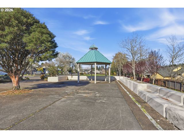 728 E HERITAGE Loop, La Center, WA 98629