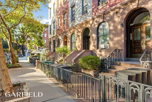 485 W 22ND Street, New York City, NY 10011