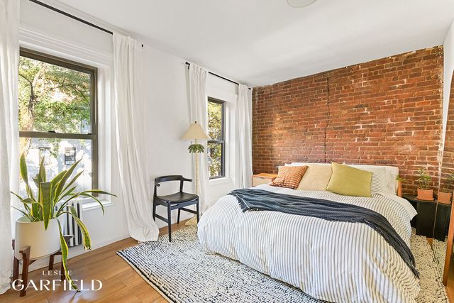 485 W 22ND Street, New York City, NY 10011