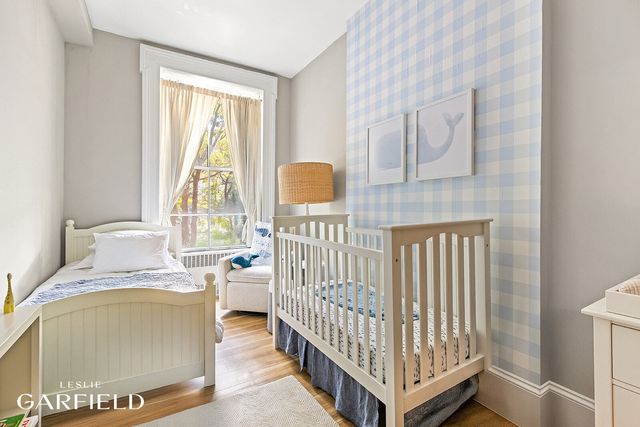 485 W 22ND Street, New York City, NY 10011