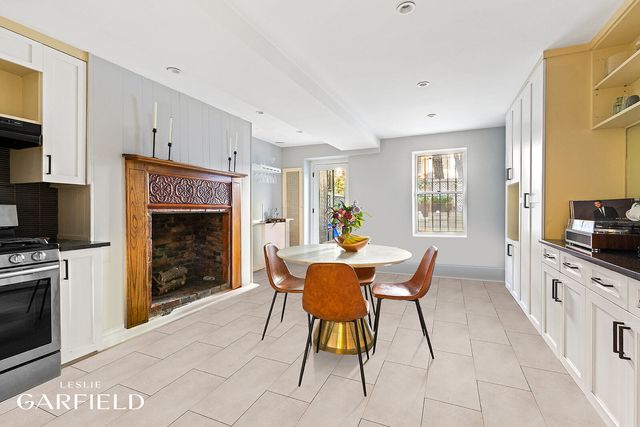 485 W 22ND Street, New York City, NY 10011