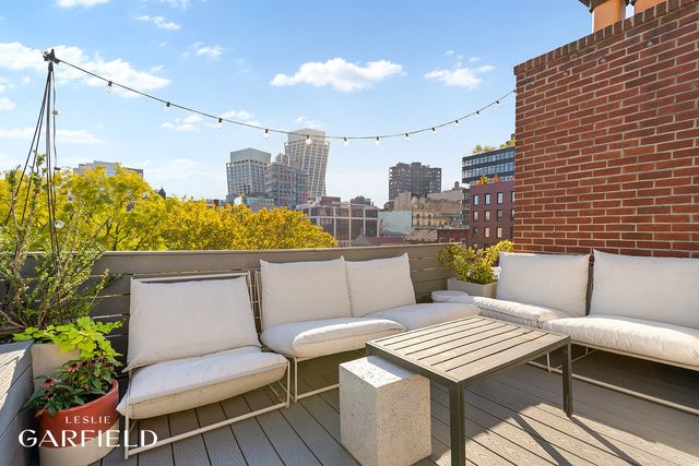 485 W 22ND Street, New York City, NY 10011