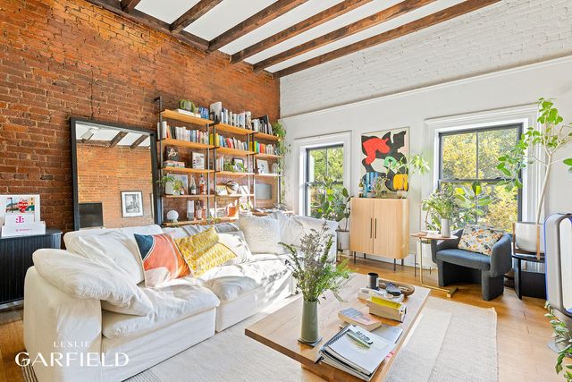 485 W 22ND Street, New York City, NY 10011