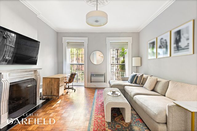 485 W 22ND Street, New York City, NY 10011