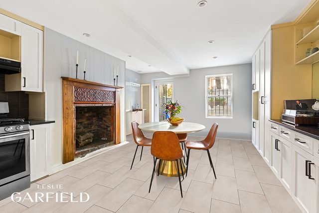 485 W 22ND Street, New York City, NY 10011