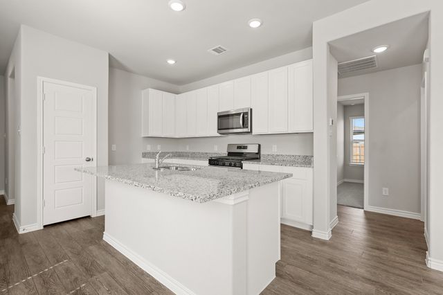 7004 Trestle Street, Fort Worth, TX 76036