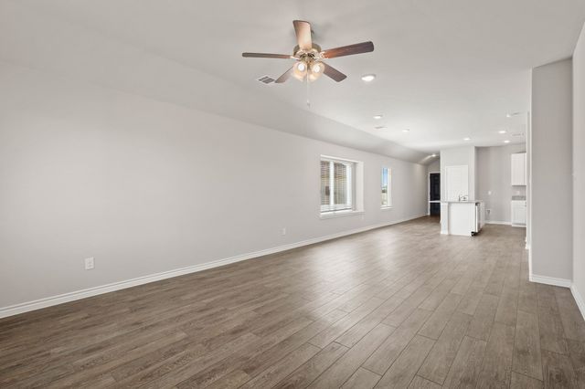 7004 Trestle Street, Fort Worth, TX 76036