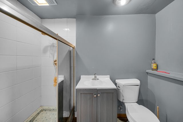 714 W Pleasant Street, Villa Park, IL 60181