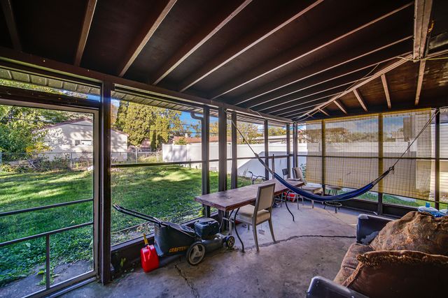 714 W Pleasant Street, Villa Park, IL 60181