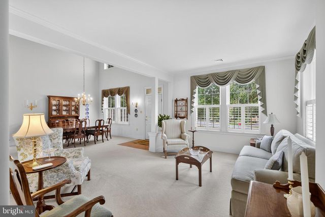 30 FARMVIEW LN, Lititz, PA 17543