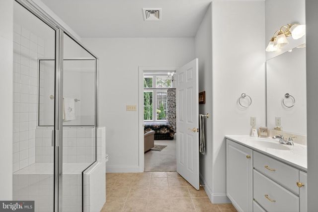 30 FARMVIEW LN, Lititz, PA 17543