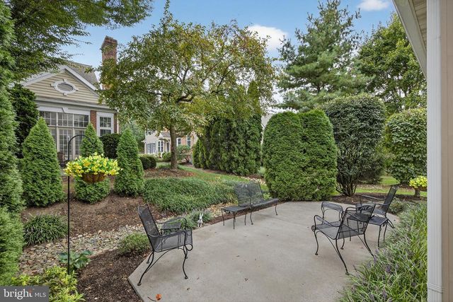 30 FARMVIEW LN, Lititz, PA 17543