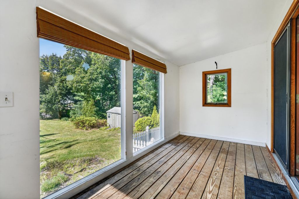 19 Ellen Circle, Yarmouth, ME 04096 — photo 5