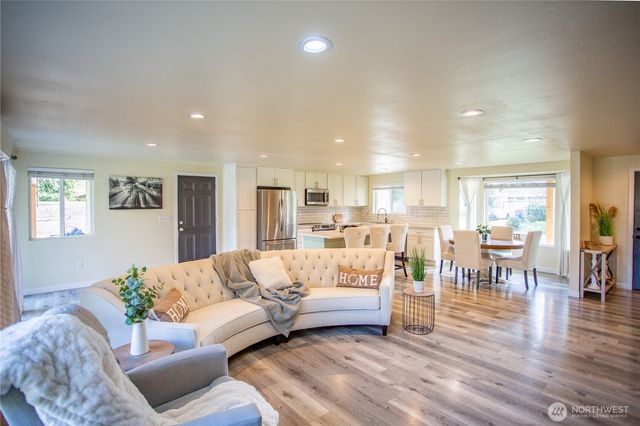 6006 16th Avenue SE, Lacey, WA 98503