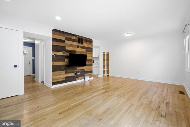 2 BUSH HILL CT, Gaithersburg, MD 20882