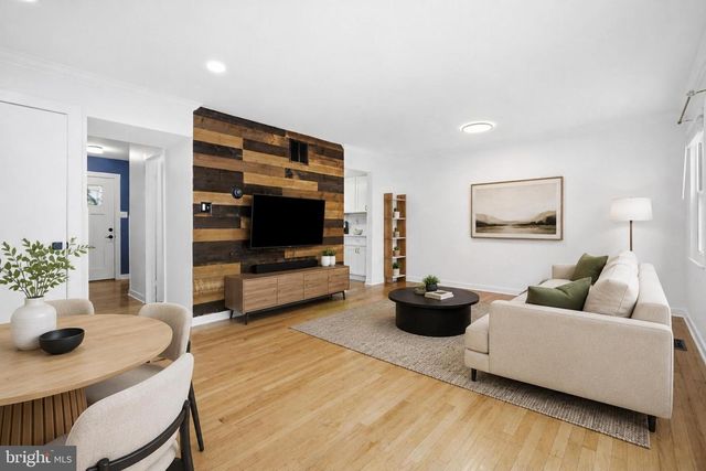 2 BUSH HILL CT, Gaithersburg, MD 20882