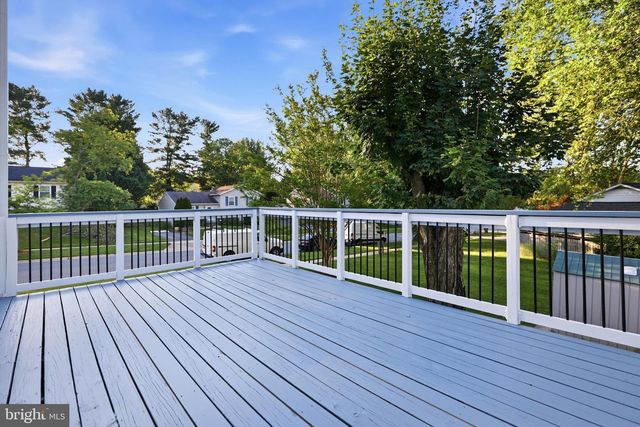 2 BUSH HILL CT, Gaithersburg, MD 20882