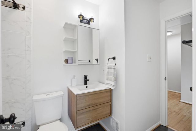 2 BUSH HILL CT, Gaithersburg, MD 20882