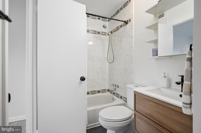2 BUSH HILL CT, Gaithersburg, MD 20882