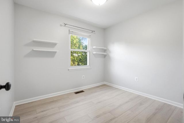 2 BUSH HILL CT, Gaithersburg, MD 20882