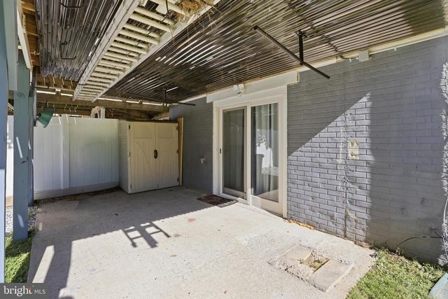 2 BUSH HILL CT, Gaithersburg, MD 20882