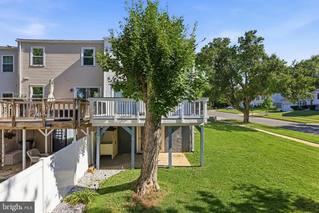 2 BUSH HILL CT, Gaithersburg, MD 20882