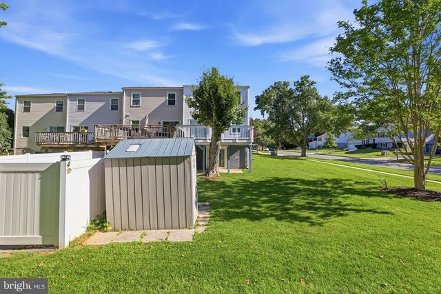2 BUSH HILL CT, Gaithersburg, MD 20882