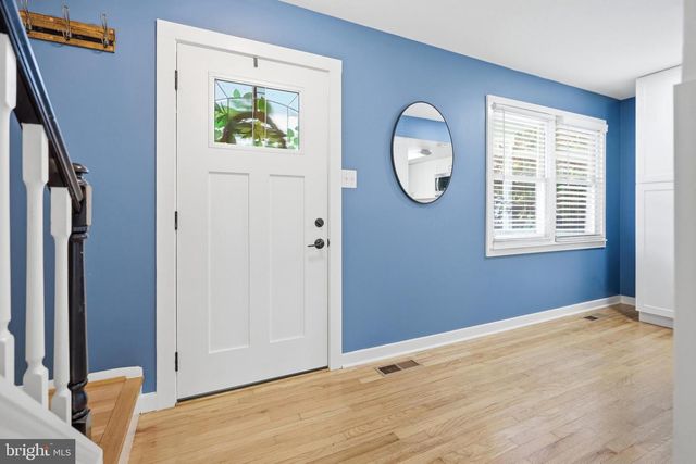 2 BUSH HILL CT, Gaithersburg, MD 20882