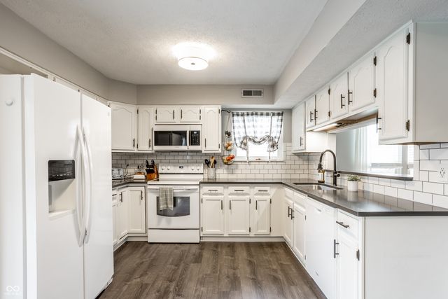 12002 Corbin Drive, Fishers, IN 46038