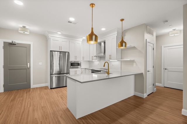 99 Unit 208 Foundry Place, Portsmouth, NH 03801