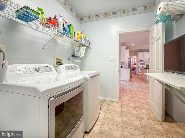 838 GINA DR, Philadelphia, PA 19115