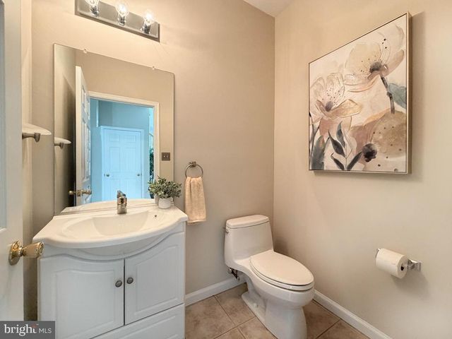 838 GINA DR, Philadelphia, PA 19115