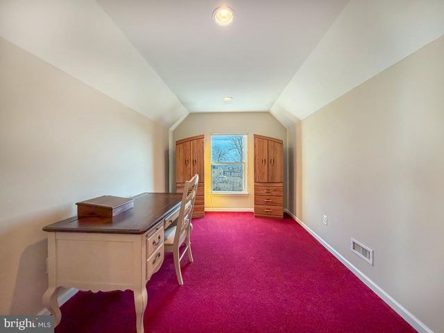 838 GINA DR, Philadelphia, PA 19115