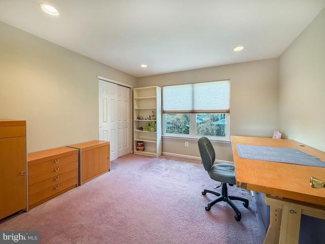 838 GINA DR, Philadelphia, PA 19115