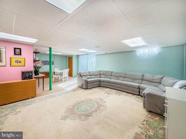 838 GINA DR, Philadelphia, PA 19115