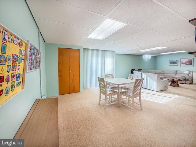 838 GINA DR, Philadelphia, PA 19115