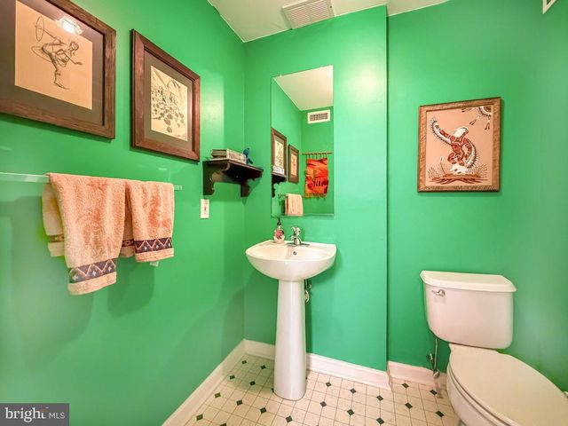 838 GINA DR, Philadelphia, PA 19115