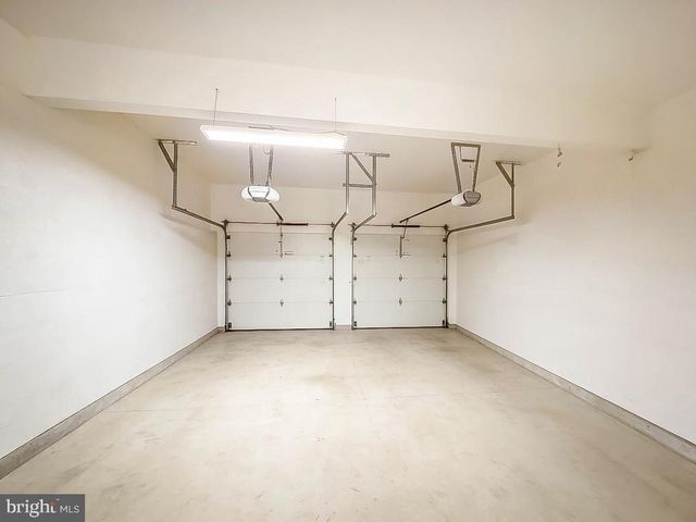 838 GINA DR, Philadelphia, PA 19115